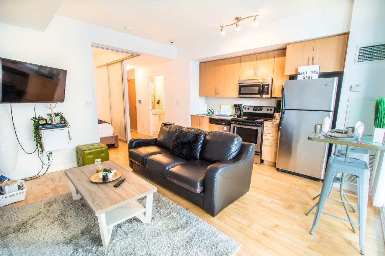 Micasa Suites - Stylish Condo In Maple Leaf Square تورونتو المظهر الخارجي الصورة