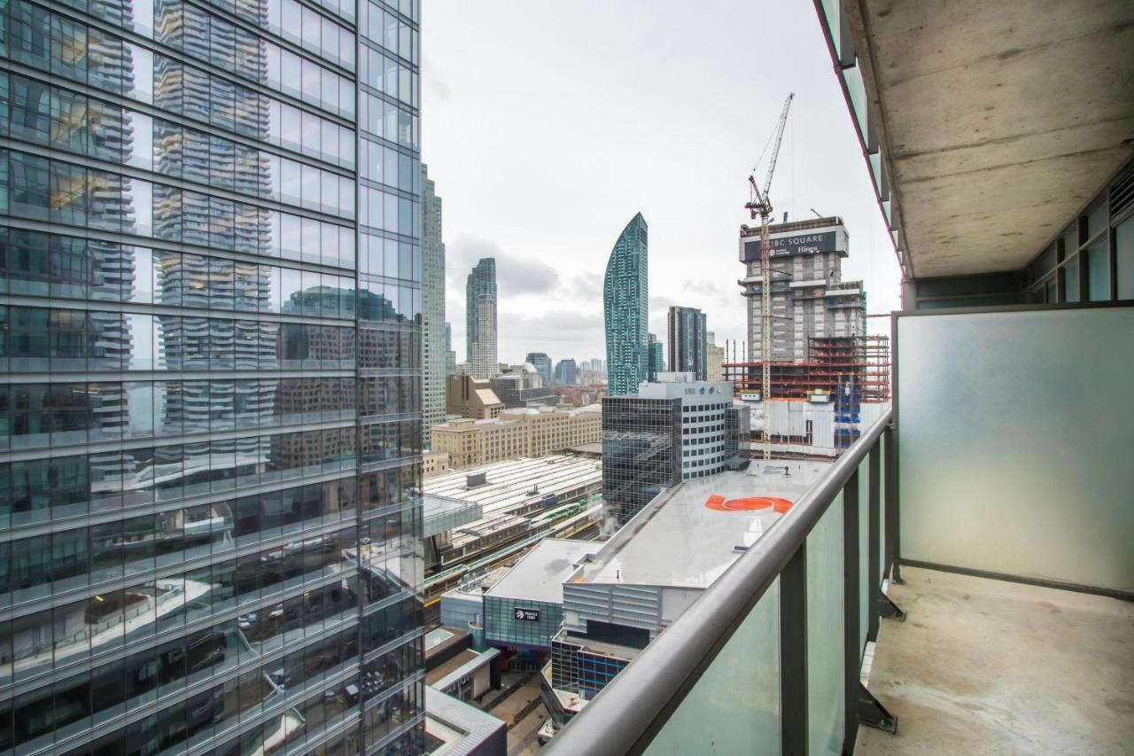 Micasa Suites - Stylish Condo In Maple Leaf Square تورونتو المظهر الخارجي الصورة