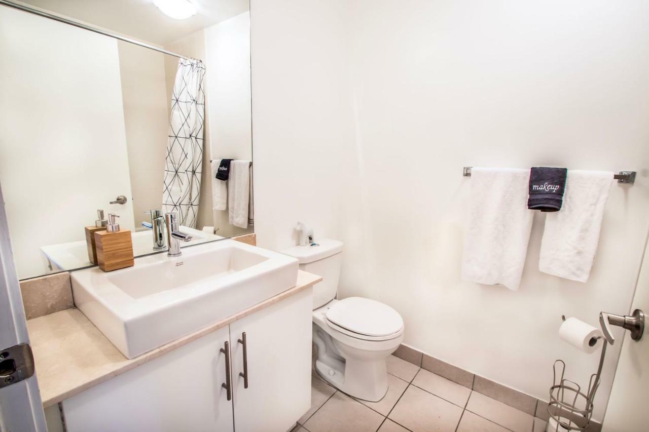 Micasa Suites - Stylish Condo In Maple Leaf Square تورونتو المظهر الخارجي الصورة